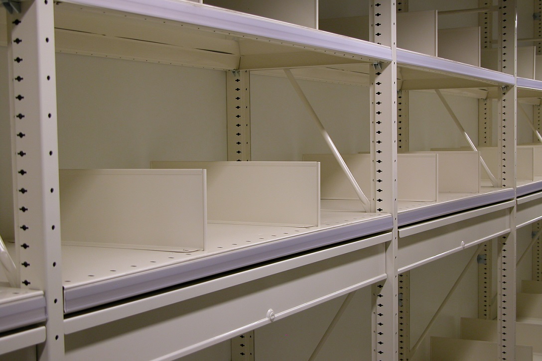 przegrody w regałach magazynowych