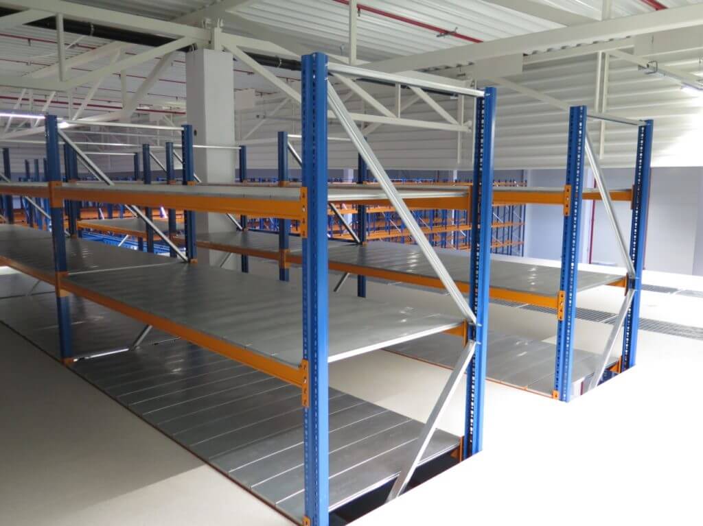 img_1092-jpg-1 Regały wielopoziomowe w aranżacji wysokich magazynów